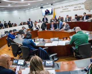 Reforma a la salud sigue su curso y busca seguir concertación en el Congreso