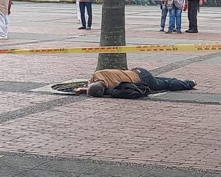 Vendedor informal falleció de manera abrupta en la Plaza de Bolívar de Armenia