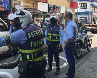 Agente de tránsito en Armenia fue agredido por un conductor que se negó a un procedimiento