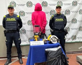 En Salento un hombre fue sorprendido mientras hurtaba elementos de un restaurante