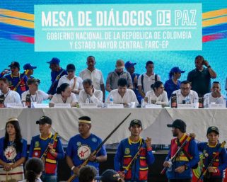 Gobierno y disidencias de ‘Iván Mordisco’ posponen hasta la próxima semana la instalación de la mesa de diálogo y acuerdo de cese bilateral del fuego