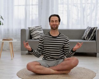 10 minutos de meditación es el tiempo suficiente para alcanzar el bienestar y la paz interior, según expertos