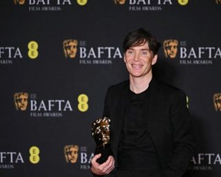“Oppenheimer”, “Pobres criaturas” y “La zona de interés”, entre las películas galardonadas en los Premios BAFTA 2024