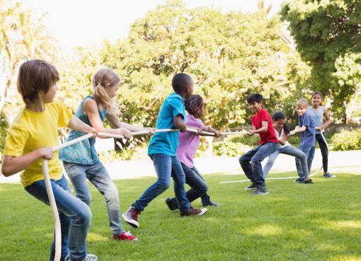 El desarrollo integral de los niños se beneficia de la combinación de juegos recreativos y actividad física de intensidad moderada