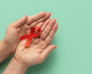 Según una investigación científica, las mujeres que viven con VIH experimentan un proceso de envejecimiento acelerado