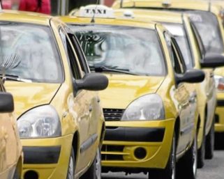 Taxista ingresó, al parecer borracho, a ciclovía del sur de Armenia: no hubo lesionados