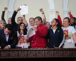 Petro confirmó que radicará nuevamente en el Senado la propuesta de consulta popular