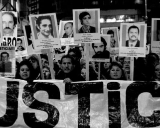 Semana del Detenido Desaparecido: velatón y muestra fotográfica en Armenia en homenaje a víctimas de desaparición forzada