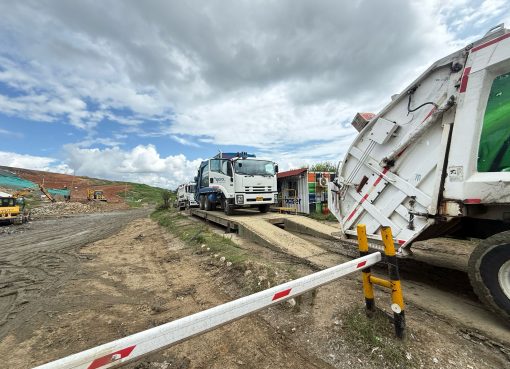 ¿Qué está pasando con los carros recolectores de basura en el relleno sanitario Andalucía, en Pueblo Tapao? Habla el director de la CRQ y hay llamados de la Procuraduría y de EPA