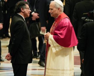 Petro se reunirá este lunes con el papa León XIV en el Vaticano