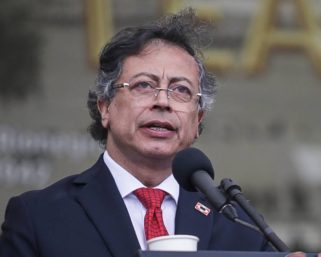 ‘The Economist’ lanza dura crítica a la gestión de Petro y advierte riesgos de una constituyente