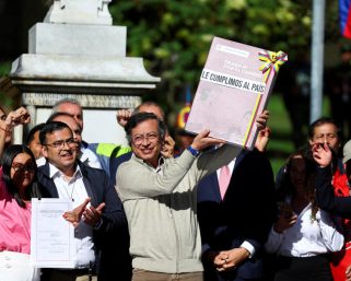 Presidente Gustavo Petro sancionó la reforma laboral