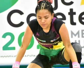 Julieth Jiménez brilla en el Nacional de Pesas en Manizales: oro, plata y récord para el Quindío