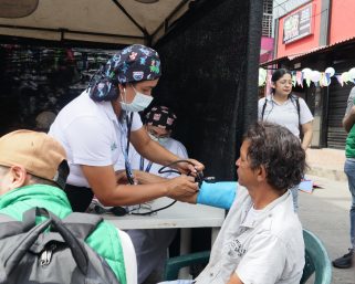Jornada de atención en salud benefició a más de 50 personas en situación de calle en Armenia