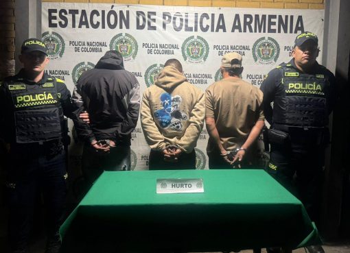 Tres capturados en Armenia por el robo de estructuras metálicas y de hierro del puente Montecarlo