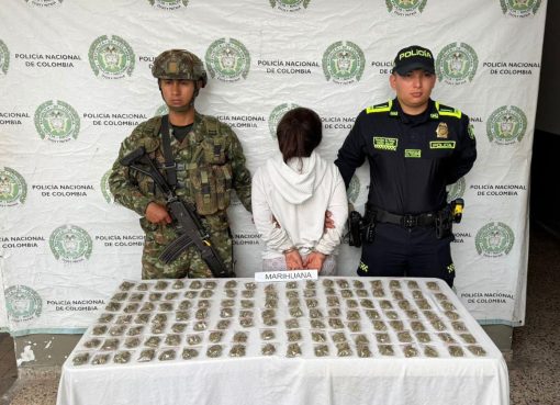 Mujer fue capturada en Montenegro con 125 bolsas plásticas herméticas de marihuana