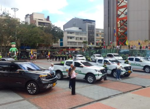 Entregan nuevo parque automotor a la Policía Quindío y a la Unidad Nacional de Protección para fortalecer la seguridad en el departamento