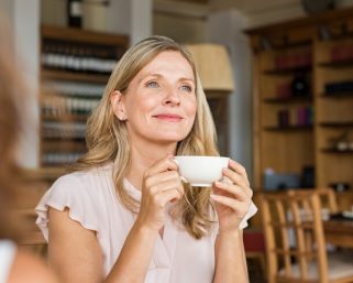 Un estudio señala que el consumo habitual de café podría contribuir a un envejecimiento más saludable