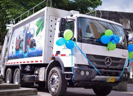 Córdoba y Quimbaya contarán con nuevos vehículos compactadores para optimizar la recolección de residuos