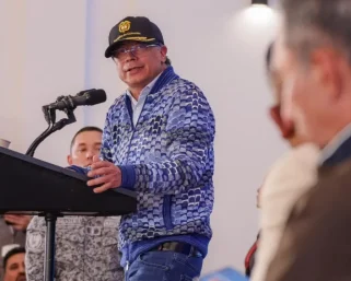 Petro rechaza pedido del Banco de la República de diferir vigencia de reforma pensional