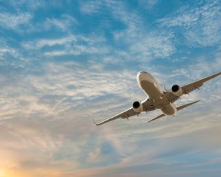 Dos aerolíneas ofrecen promociones con descuentos de hasta el 50 % en tiquetes aéreos