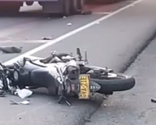 Mujer motociclista murió en siniestro vial en La Tebaida