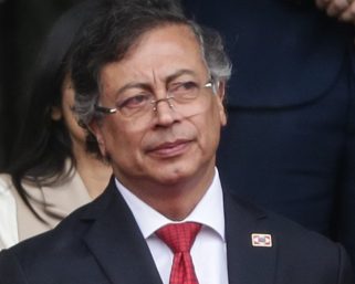 ‘No me arrodillo ni me dejo presionar’: Petro tras llamado a consulta de embajadores de Colombia y EE. UU.