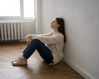 Informe de la OMS indica que la soledad afecta a una de cada seis personas en el mundo