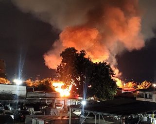 Incendio estructural dejó cuatro viviendas consumidas y diez personas damnificadas en Armenia