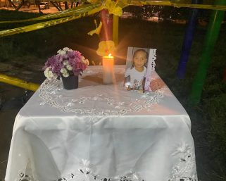 Velatón en Armenia en memoria de Isabella Nieves, la menor de 5 años que murió tras accidente en un columpio