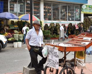 Desempleo en Armenia bajó en el trimestre abril-junio de 2025, pero la informalidad creció