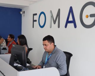 Veeduría nacional del magisterio advierte crisis financiera en el modelo de salud y señala responsabilidades al Gobierno