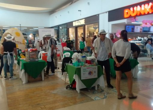 Feria Expo Sueños: 29 jóvenes en protección del ICBF muestran su talento emprendedor en Unicentro Armenia