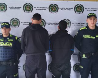 Dos hombres fueron capturados en Armenia tras agredir a tres policías a las afueras de carpa rumbera