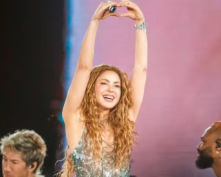 Shakira cerró gira en Colombia: interpretó ‘La pared’ con la Filarmónica de Mujeres de Bogotá