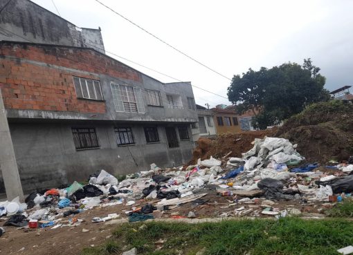 Alarma por acumulación de basuras en Quimbaya: la mala gestión de residuos pone en riesgo la salud pública