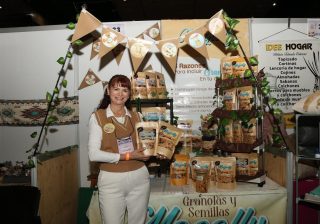 255 emprendedoras quindianas se transforman digitalmente tras exitosa campaña regional en el 2025