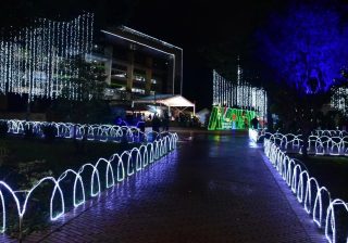ARMENIA LE DA LA BIENVENIDA A LA NAVIDAD