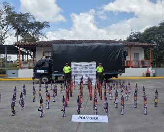 Operación Navidad: 96 peligrosas “Bazucas” de pólvora fueron incautadas en la vía Armenia-Ibagué