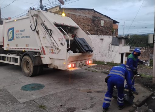 Refuerzan servicio de aseo durante las festividades decembrinas en Quimbaya y Circasia
