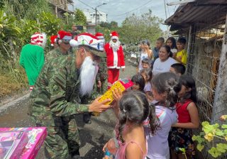 Jornada recreativa del Ejército Nacional benefició a niños de barrios vulnerables en Armenia