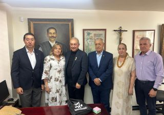 Un encuentro de dos mundos: El Embajador de Armenia estrecha lazos con la “Ciudad Milagro”