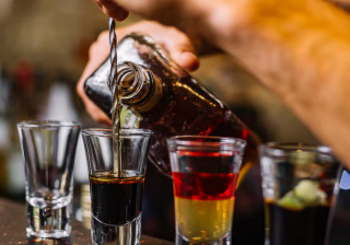 Golpe al bolsillo: Licores y apuestas pagarán IVA del 19%, pero la cerveza se salva del incremento