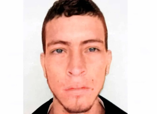 Luto en Pueblo Tapao: Fallece joven tras sufrir grave accidente en la vía hacia Armenia