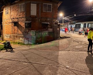 Noche de violencia en Los Quindos: Ataque sicarial deja un fallecido y dos heridos