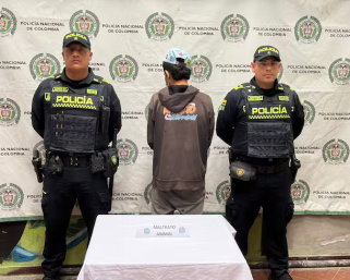 Capturado hombre por maltratar con machete a perro en plena vía pública de Salento