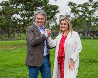 Sergio Fajardo elige a Edna Bonilla como su fórmula vicepresidencial, una apuesta por la educación