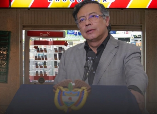 ‘Drogas La Rebaja’ se transformará en red pública de puestos de salud y dispensarios confirma el gobierno