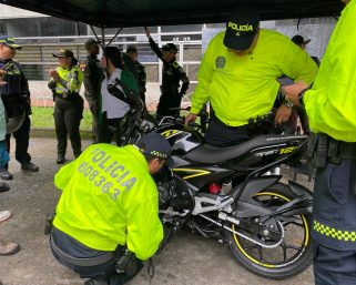 Armenia refuerza seguridad vial: más de 400 motos han sido marcadas para frenar el hurto
