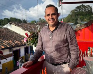 Gobernador del Quindío recibe el alta médica tras cirugía y continuará recuperación en casa